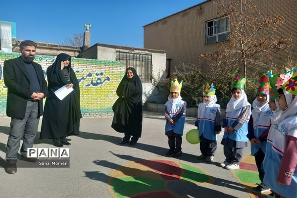 مراسم روز هوای پاک‌ در دبستان موسسی ناحیه ۶ مشهدمقدس