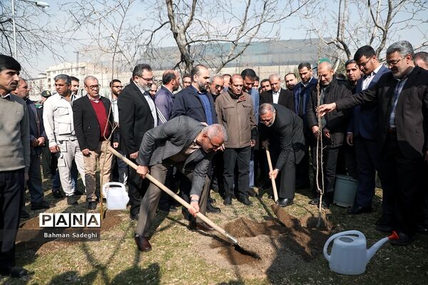 آیین بهره برداری از اولین پل مجهز به سیستم مکانیزه برف زدایی