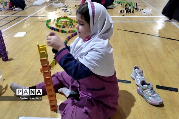 رقابت ۴۵۰ دانش‌آموز دختر دبستانی ناحیه ۳ شیراز در المپیاد بازی‌های فکری رویش