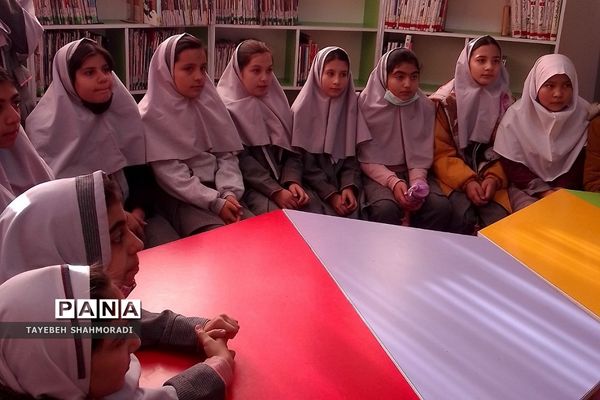 بازدید دانش‌آموزان دبستان بهرامی۲ از کتابخانه جدّا کهریزک