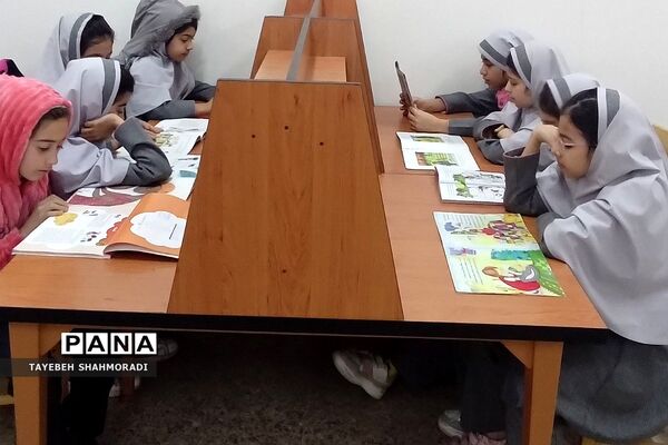 بازدید دانش‌آموزان دبستان بهرامی۲ از کتابخانه جدّا کهریزک