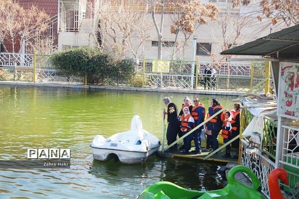 جشن تشریف دبستان حضرت معصومه(س) ناحیه یک شهرری