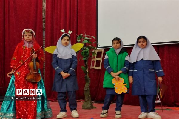 حضور پرشور دانش‌آموزان مدارس شهرستان بیضاء در سومین جشنواره ملی تئاتر درسی