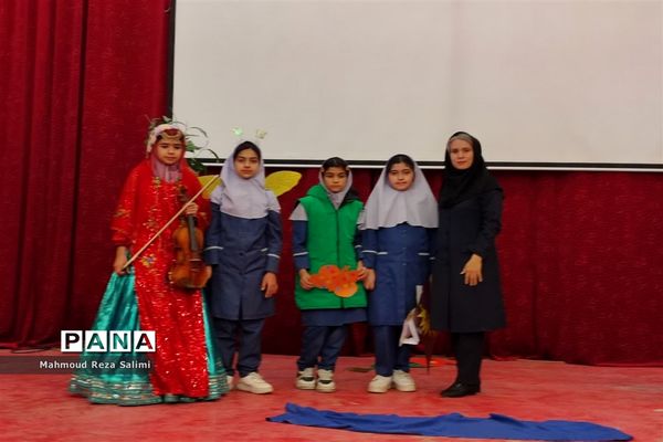 حضور پرشور دانش‌آموزان مدارس شهرستان بیضاء در سومین جشنواره ملی تئاتر درسی