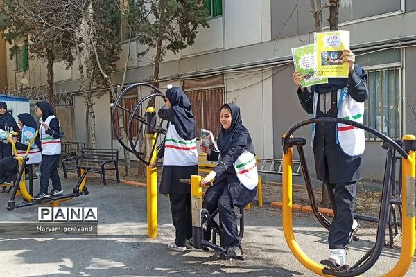 فعالیت سفیران سلامت در دبیرستان شاهد ندای فاطمه(س) به مناسبت روز هوای پاک