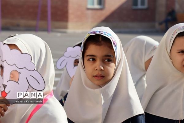 توزیع شیر در مدارس پاکدشت