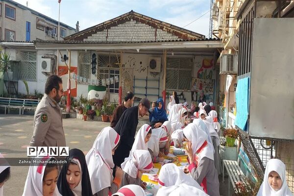 جشنواره نقاشی به مناسبت هفته هوای پاک در دبستان شاهد محمود‌آباد