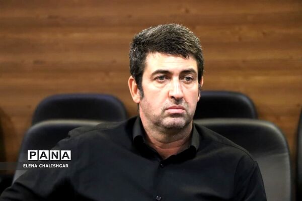نشست تخصصی سرگروه‌های آموزش متوسطه ناحیه یک بهارستان