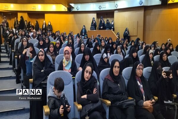 برگزاری اجلاس نماز نسل نو در استان البرز