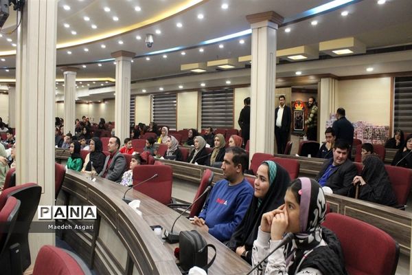 مراسم تجلیل از خانواده‌های کارکنان خانه معلم قم