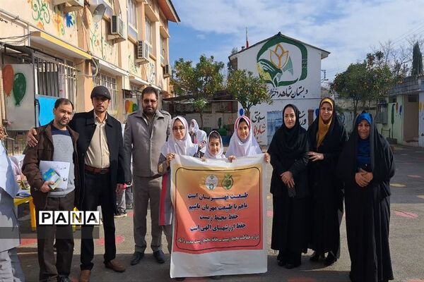 جشنواره نقاشی به‌مناسبت هفته هوای پاک در دبستان شاهد محمود‌آباد