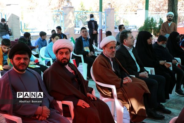 مراسم بزرگداشت شهدای گروه سرود دانش‌آموزی در قم