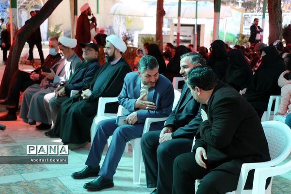 مراسم بزرگداشت شهدای گروه سرود دانش‌آموزی در قم