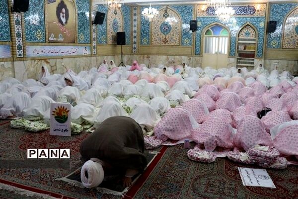 جشن تکلیف دختران کرجی در امامزاده حسن(ع) کرج