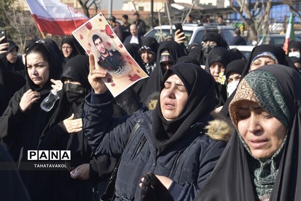 تشییع پیکر مطهر شهید مدافع حرم حسین محمدی در شهرستان پردیس