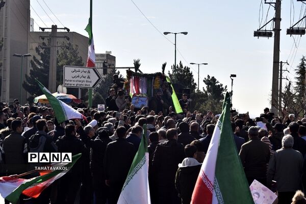 تشییع پیکر مطهر شهید مدافع حرم حسین محمدی در شهرستان پردیس