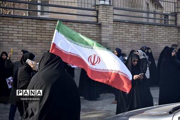 تشییع پیکر مطهر شهید مدافع حرم حسین محمدی در شهرستان پردیس