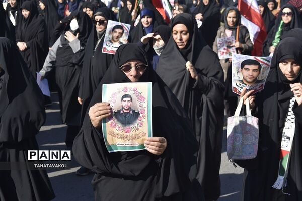تشییع پیکر مطهر شهید مدافع حرم حسین محمدی در شهرستان پردیس