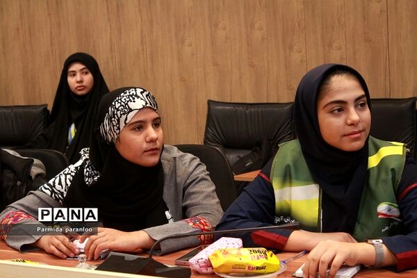 دوره آموزشی خبرنویسی ویژه دانش‌آموز‌خبرنگاران پانا در آموزش و پرورش ناحیه 2 بهارستان