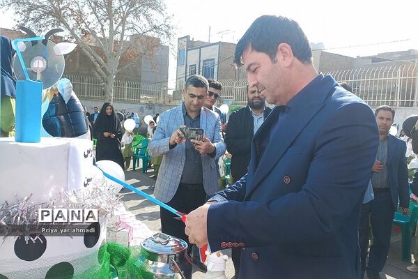 آغاز فرایند توزیع شیر در مدارس ابتدایی ورامین