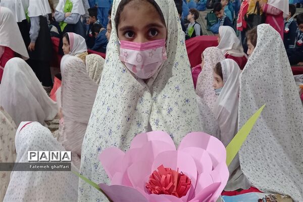 نماز شکر دانش‌آموزان قائمشهری