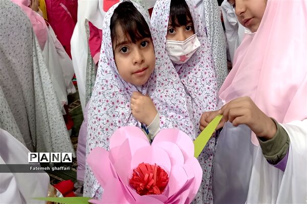 نماز شکر دانش‌آموزان قائمشهری