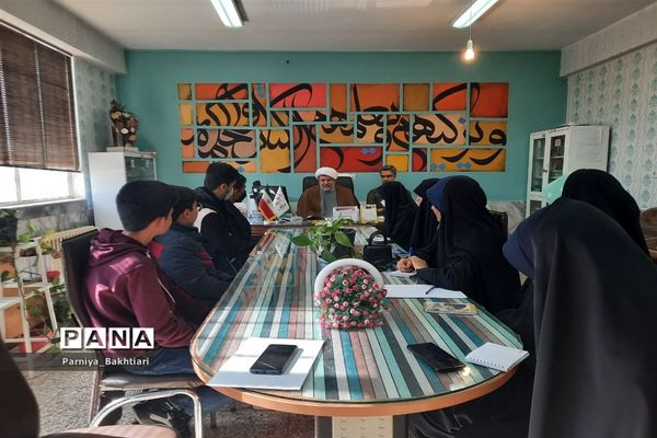 جلسه نمایندگان تشکل های دانش‌آموزی شهرستان تربت‌جام