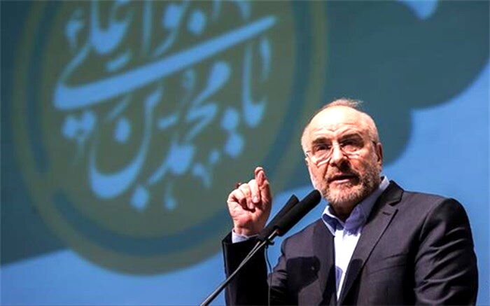 عده‌ای با دوقطبی‌سازی، توان و ظرفیت کشور را هدر می‌دهند