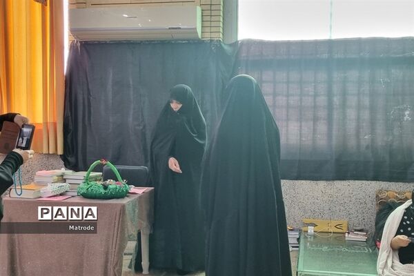 شرکت فعال پیشتازان شادگانی در مراسم اعتکاف دانش‌آموزی