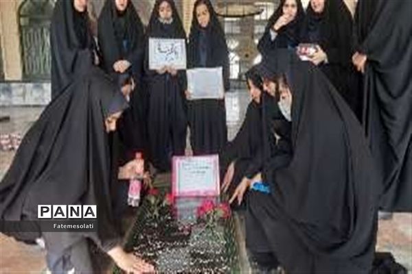 بزرگداشت روز پدر در دبیرستان نمونه توحید