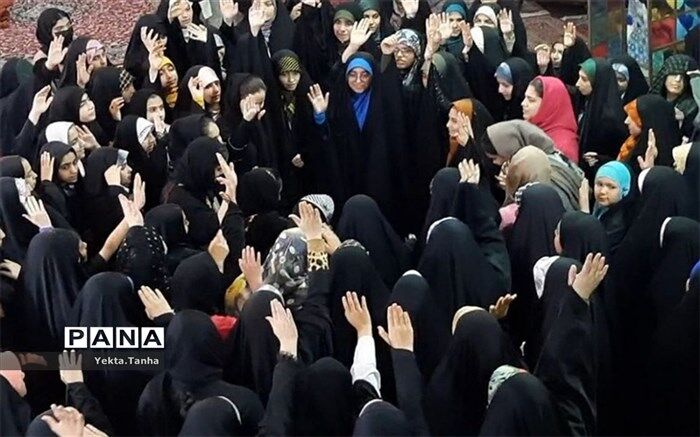اعتکاف  ۲۸۰ نفره دانش آموزی، در شهرستان مسجد جامع پاکدشت/فیلم