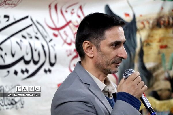 اعتکاف دانش‌آموزی در ناحیه یک بهارستان