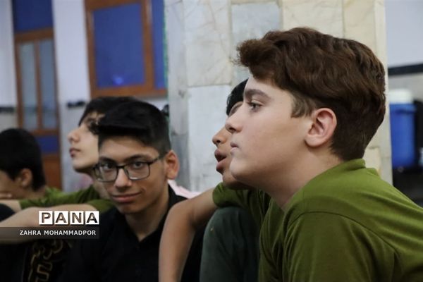 اعتکاف دانش‌آموزی در ناحیه یک بهارستان