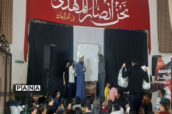 اعتکاف دانش‌آموزی در نیشابور