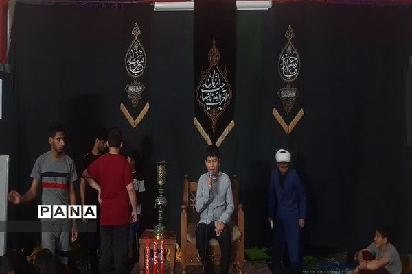 اعتکاف دانش‌آموزی در نیشابور