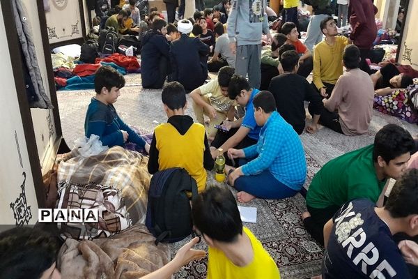 اعتکاف دانش‌آموزی در نیشابور