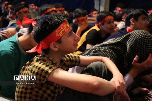 اعتکاف دانش‌آموزی در قم-2