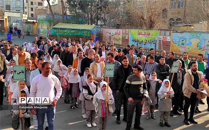 پویش پدر و دختری در آموزشگاه کودک مسلمان شهرستان قرچک‌/ فیلم