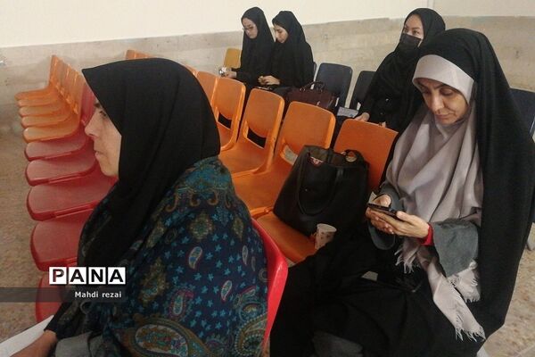 کارگاه توانمند سازی مدیران مدارس فشافویه