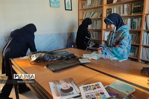 همکاری دانش‌آموزان در بازگشایی کتابخانه دبیرستان عطیه شهریار