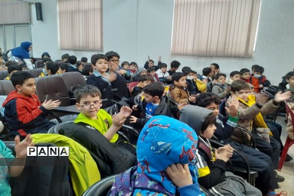 جشن میلاد حضرت علی(ع) در دبستان احمد معینی منطقه ۱۳