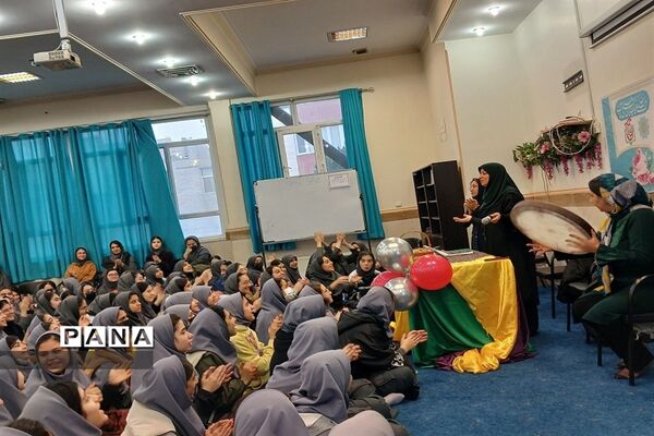جشن ولادت امیر المومنین  و روز پدردردبیرستان شهید تیمسار فلاحی ناحیه یک کرج