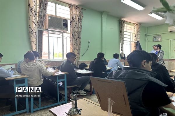 حال و هوای مدرسه نوجوان فداکار امیرمحمد انصاری در امیدیه
