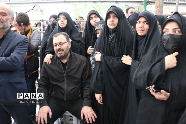 تشییع پیکر شهیدان «آقازاده نژاد» و «کریمی» در قم
