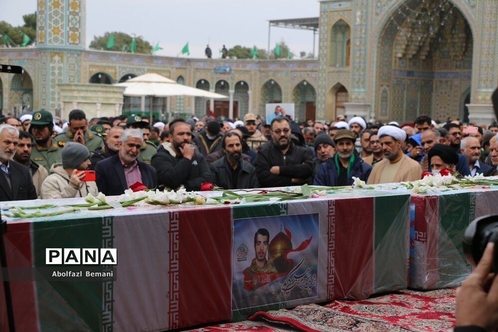 تشییع پیکر شهیدان «آقازاده نژاد» و «کریمی» در قم