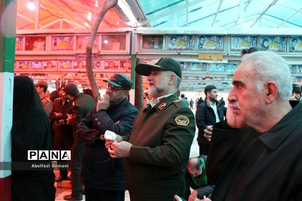 تشییع پیکر شهیدان «آقازاده نژاد» و «کریمی» در قم