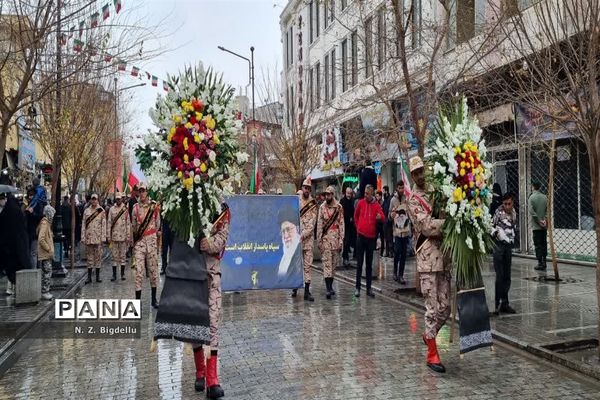 تشییع پیکر شهیدان «آقازاده نژاد» و «کریمی» در قم