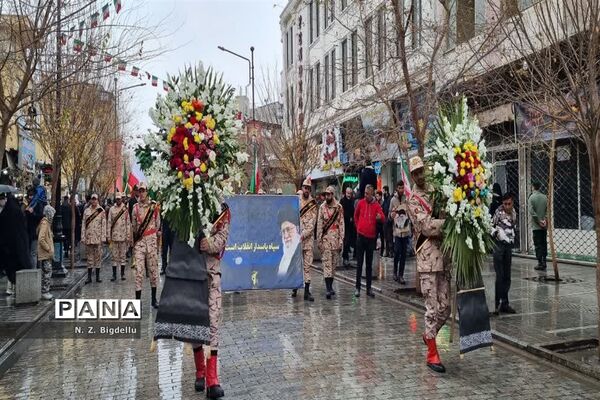 تشییع پیکر شهیدان «آقازاده نژاد» و «کریمی» در قم