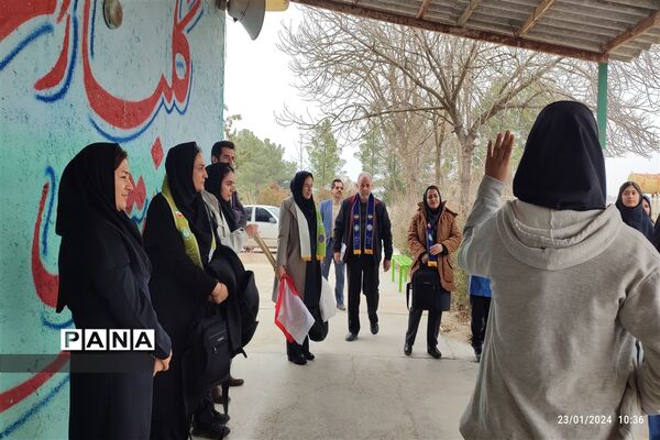 آموزش پیشتازان در مدارس محروم شهرستان‌های مانه و سملقان