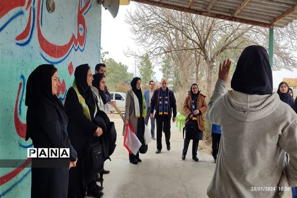 آموزش پیشتازان در مدارس محروم شهرستان‌های مانه و سملقان